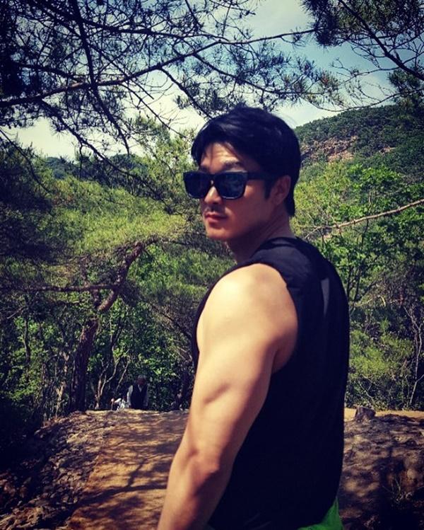 Fan nữ của U23 Việt Nam có thêm tân HLV thể lực để thương nhớ-3