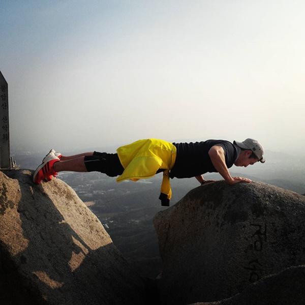 Fan nữ của U23 Việt Nam có thêm tân HLV thể lực để thương nhớ-9