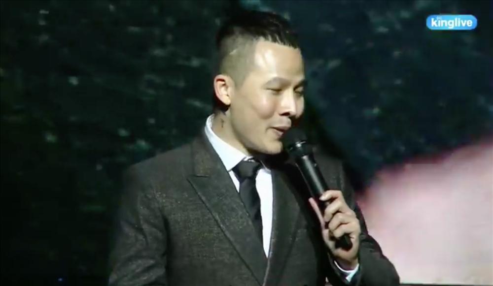 Vũ Khắc Tiệp vồ ếch khiến MC bật cười trong show nội y Đêm hội chân dài cuối cùng-1