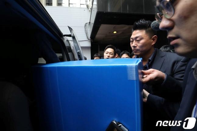 Cảnh sát xin lệnh bắt giữ, khám xét nhà Seungri (Big Bang)-2