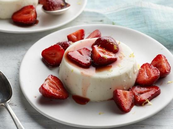 Cách làm món panna cotta tại nhà đơn giản, ngon ngất ngây
