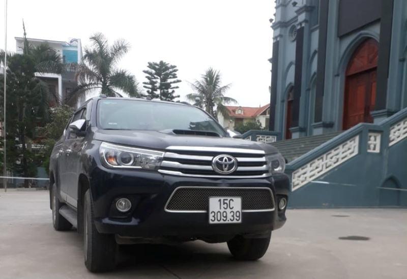 Lùi xe bất cẩn, nữ tài xế cán chết bé trai 22 tháng tuổi-1