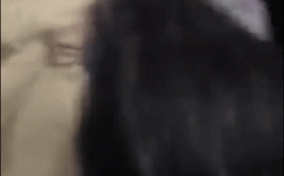 Đánh ghen kinh hoàng: Bắt gặp chồng trên giường với bồ nhí đúng ngày 8/3, vợ uất ức đánh bồ chảy máu mồm-1