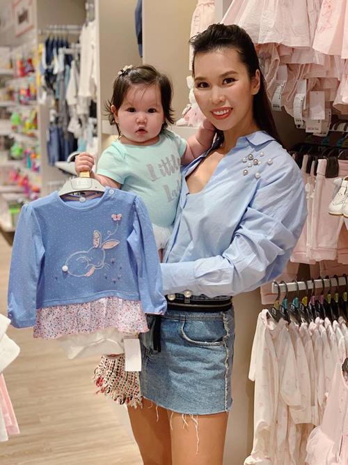 3 cặp mẹ đẹp - con xinh sành điệu của showbiz Việt-10