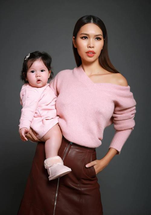 3 cặp mẹ đẹp - con xinh sành điệu của showbiz Việt-11