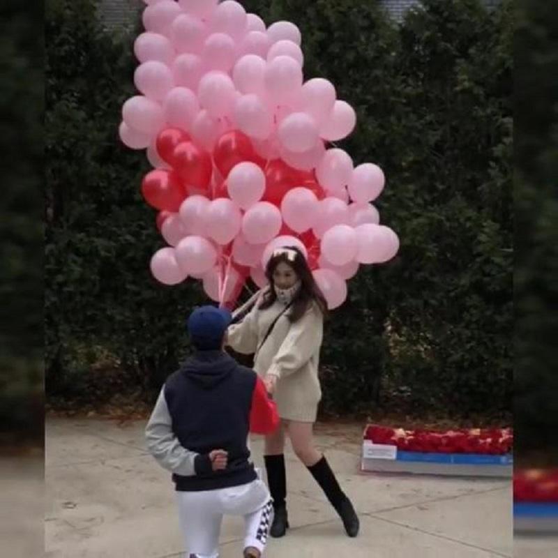 Chàng rể Harvard cầu hôn tiểu thư con ông trùm sòng bạc Macau: Nhẫn kim cương 4 carat nhìn lóa mắt-2