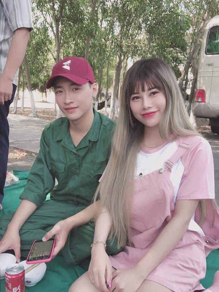 Bạn trai đi lính được hơn nửa tháng, gái xinh bí mật tổ chức kỷ niệm 6 tháng yêu nhau khiến ai cũng ghen tỵ-1