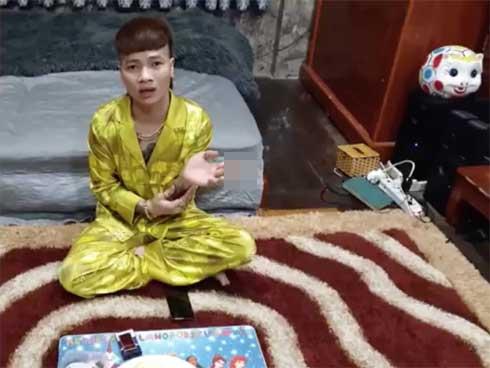 Bị xử lý vì dàn hàng chụp ảnh trên cao tốc, Khá Bảnh vẫn cãi cùn: 'Bảnh chỉ đi vệ sinh thôi'