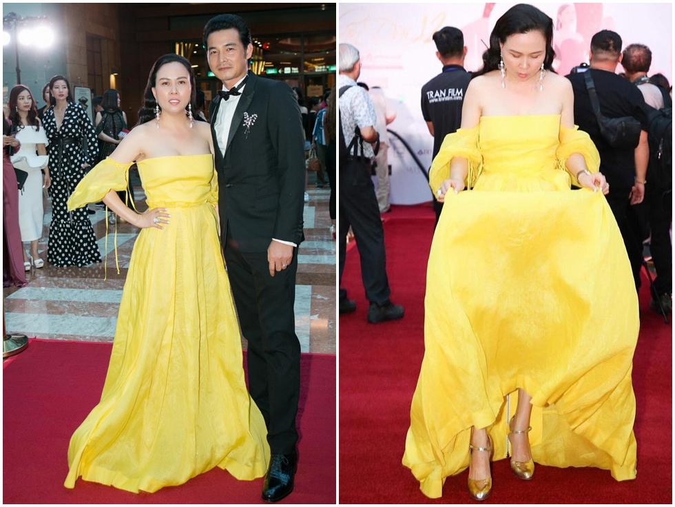 3 thế hệ mặc chung một mẫu áo: Phượng Chanel khác nào bà thím trong khi Lan Khuê - Jennie Black Pink thực sự đẹp-9