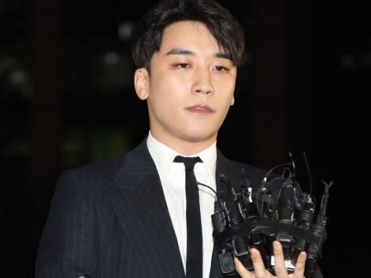 Big Bang Seungri tuyên bố giải nghệ sau chuỗi scandal môi giới mại dâm - buôn bán ma túy