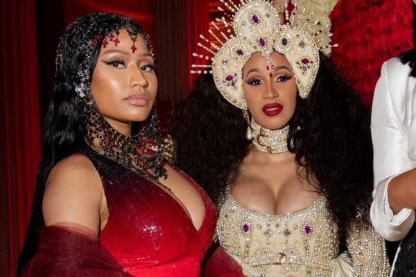 Hủy show ngay trước giờ diễn, Nicki Minaj bị fan chọc tức bằng cách hô vang tên của người này-2