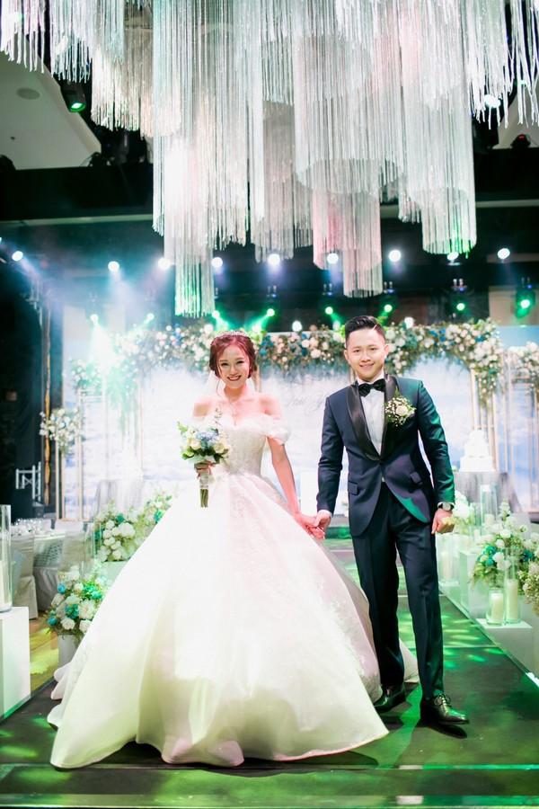 Dàn biên tập viên VTV3 cùng hội tụ chúc mừng đám cưới ngọt lịm của chàng MC ‘Cà phê Sáng’-2