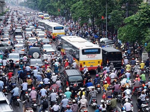 Hà Nội nghiên cứu thí điểm cấm xe máy trên đường Lê Văn Lương