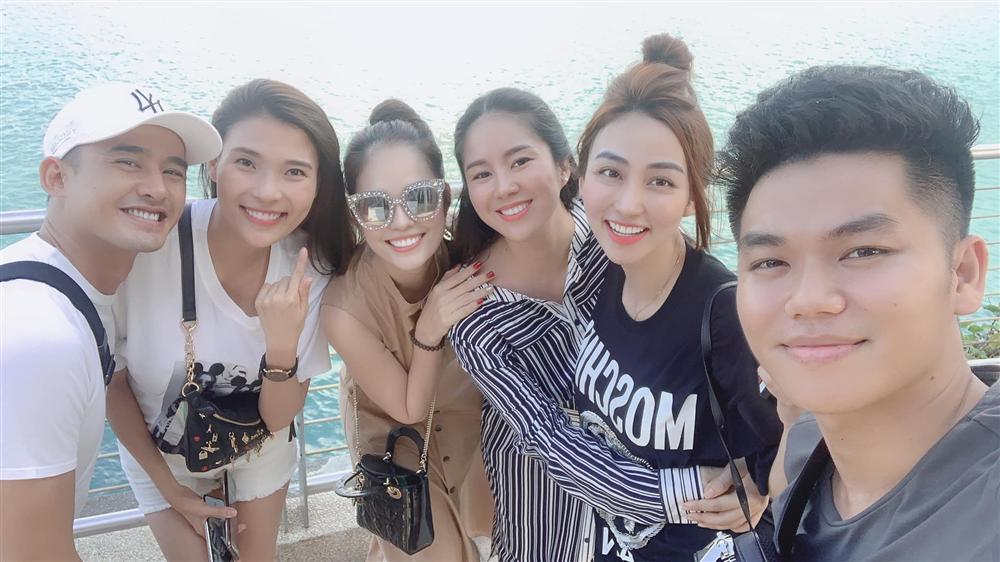 Hội chị em chia sẻ ảnh bà bầu Lê Phương thân hình phát tướng, khác biệt 180 độ-2