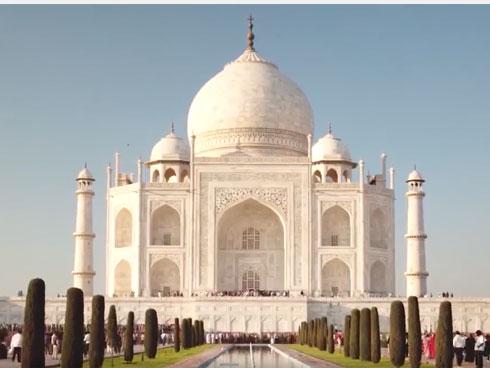 Sau khi mai táng Hoàng đế, người thợ xây cuối cùng ra ngoài bằng cách nào?-7