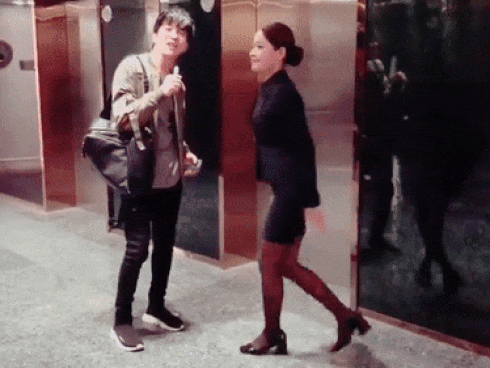 Lộ khoảnh khắc Chi Pu tựa đầu vào lưng B Trần ngủ ngon lành-1