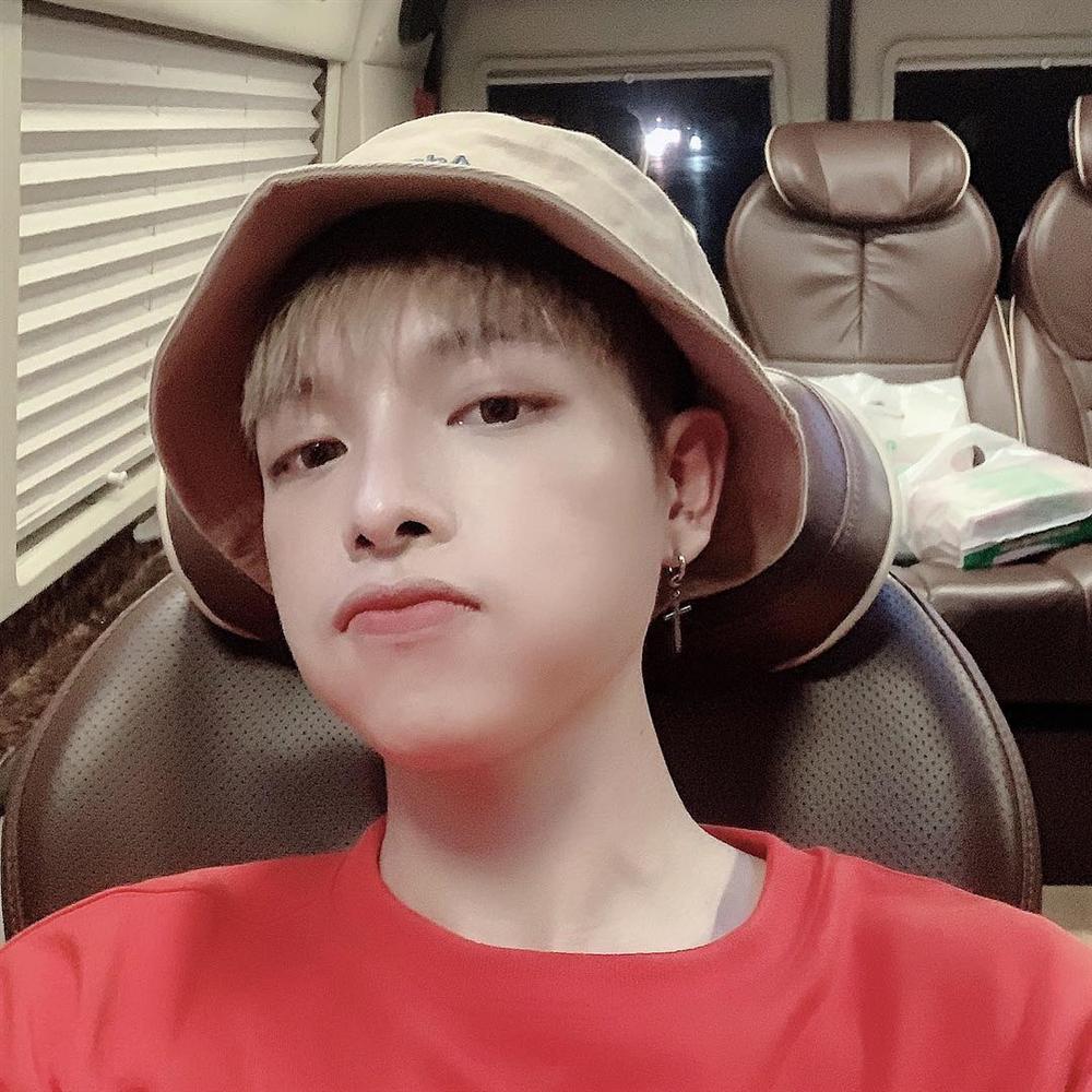 Hiếm hoi lắm mới diện bikini, Tăng Thanh Hà gây xốn xang với khoảnh khắc khoe lưng trần gợi cảm-4