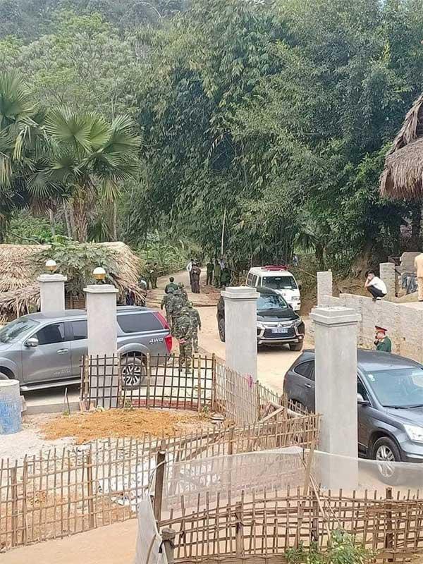 Nghi vấn do ghen tuông, người đàn ông 50 tuổi cài mìn ở bụi tre ngay cạnh nhà bạn gái rồi kích nổ-1