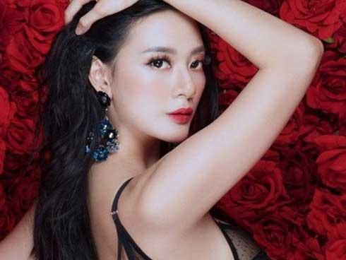 Cô bạn thân khoe thềm ngực sexy gây chú ý hơn Nhã Phương là ai?