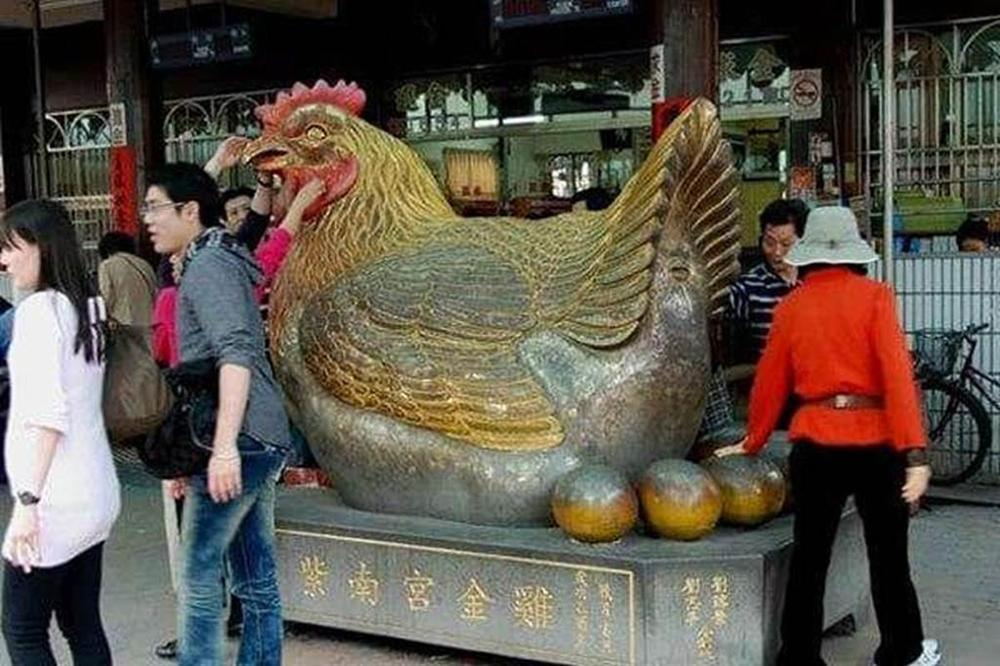 Ngôi chùa hào phóng nhất thế giới, người dân túng thiếu có thể đến vay tiền-4