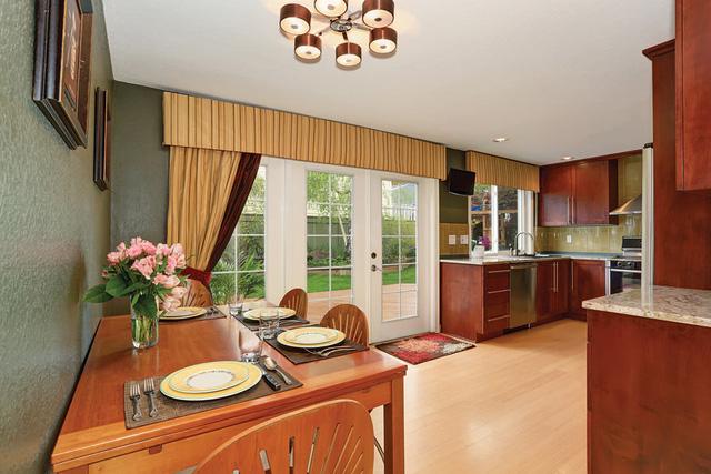 Phạm phải 4 cấm kỵ phong thủy này của gian bếp cẩn thận tán gia bại sản, tiêu tiền như đốt-1