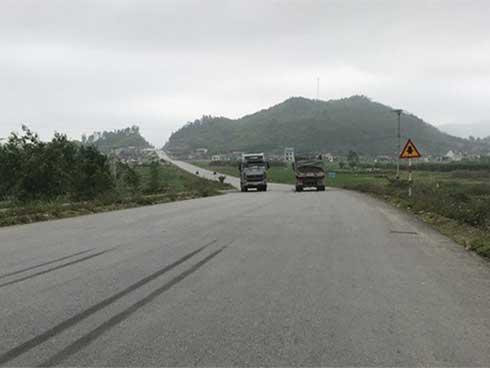 Nữ hiệu trưởng lái ô tô tông chết thanh niên 19 tuổi