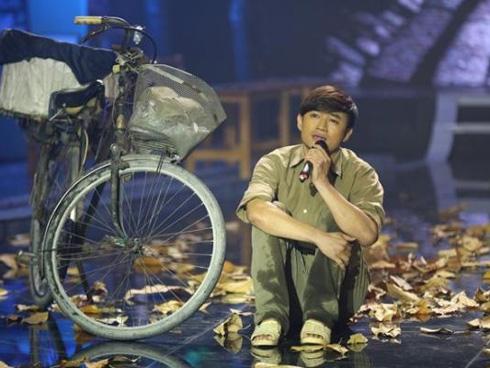 Quý Bình: 'Hát để không hối tiếc'