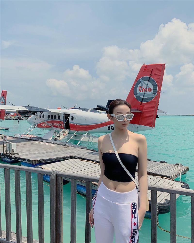 STREET STYLE sao Việt: Hương Giang, Hà Hồ, Bích Phương, Mỹ Tâm, Soobin Hoàng Sơn và những công thức phối đồ jeans cực kỳ thú vị-7