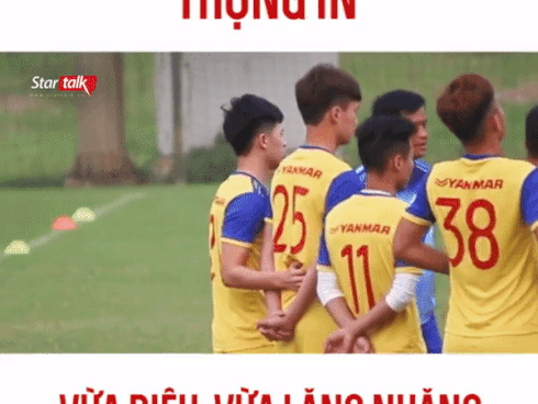 Xem lại cú đấm oan nghiệt của cầu thủ số 9 với Đình Trọng khiến Thái Lan vỡ trận trước Việt Nam-2