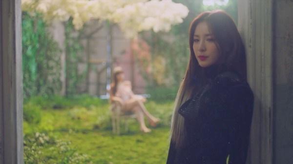 Park Bom nói về Dara và màn kết hợp 2019: Cô ấy thực sự rất chân thành!-1