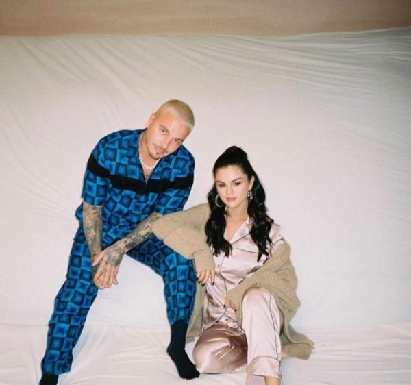 Được ca tụng là fashion icon nhưng Selena Gomez chỉ mặc vỏn vẹn một bộ đồ ngủ cho MV mới-1