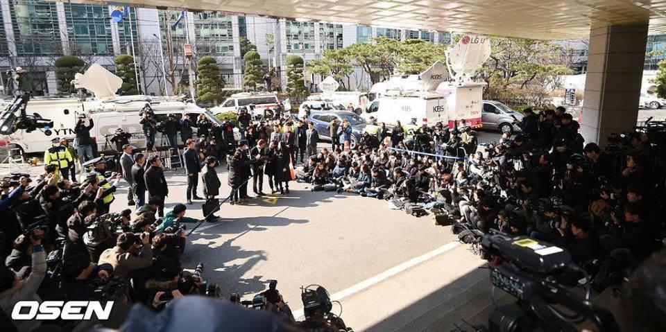 Jung Joon Young cúi đầu xin lỗi, tiết lộ hơn 200.000 tin nhắn bí mật liên quan đến sex lưu trữ trong điện thoại-5