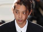 Jung Joon Young cúi đầu xin lỗi, tiết lộ hơn 200.000 tin nhắn bí mật liên quan đến sex lưu trữ trong điện thoại