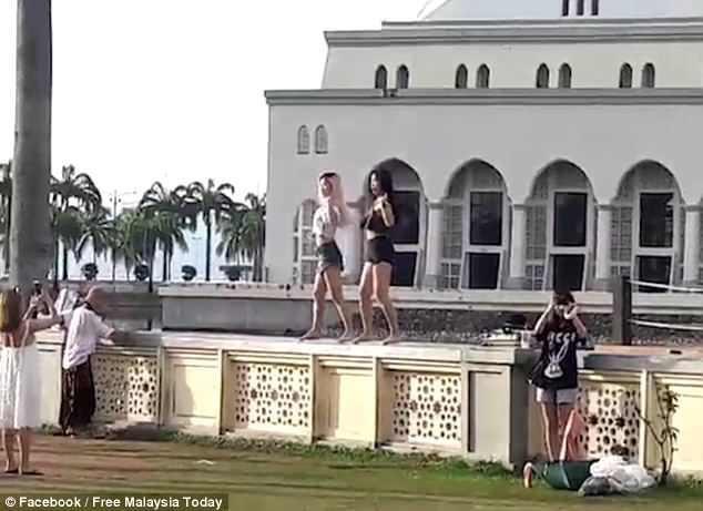 Những hành vi từ xấu xí đến phạm pháp của người trẻ khi du lịch-8