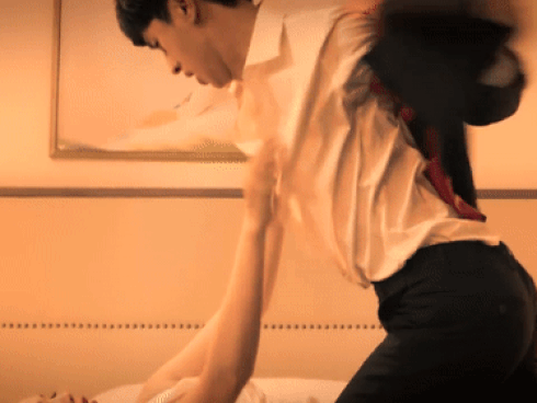 Đóng cảnh nóng quá hăng, mỹ nam Thái Lan làm sập giường-7