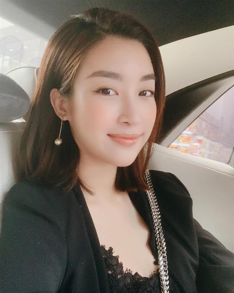 Võ Hoàng Yến kêu cứu vì đi bơi mà bị cá cắn-6