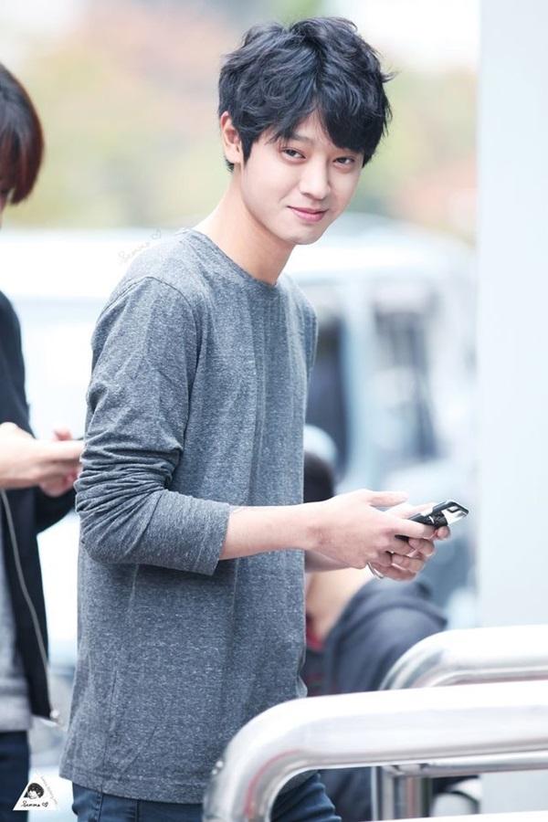 Trước khi trở thành ‘tội đồ Hàn Quốc’, Jung Joon Young đã từng là chàng trai lãng tử như thế này!-6