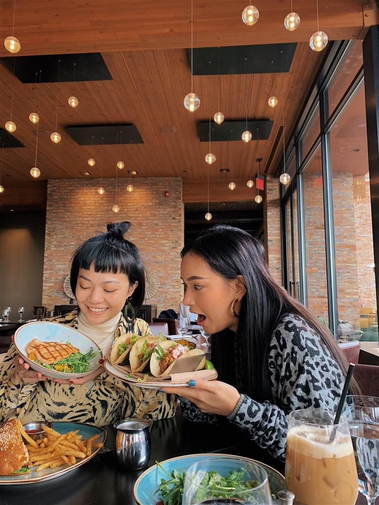 Châu Bùi trở thành gương mặt Việt duy nhất tham dự show ra mắt BST xuân hè của H&M mà fan cứ ngỡ cô làm travel blogger-4