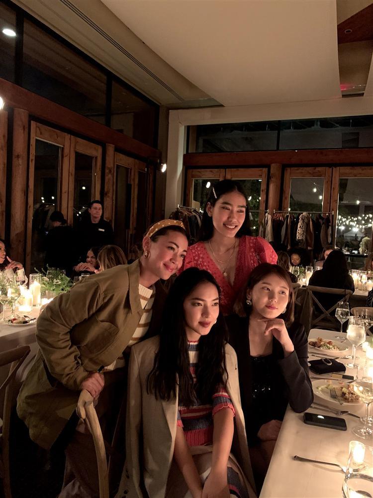 Châu Bùi trở thành gương mặt Việt duy nhất tham dự show ra mắt BST xuân hè của H&M mà fan cứ ngỡ cô làm travel blogger-1