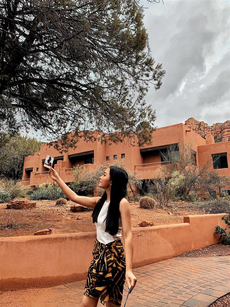 Châu Bùi trở thành gương mặt Việt duy nhất tham dự show ra mắt BST xuân hè của H&M mà fan cứ ngỡ cô làm travel blogger-10