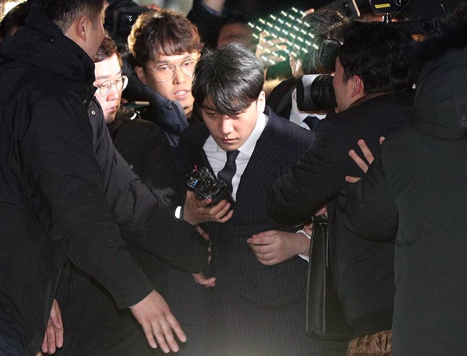 VIDEO ĐÁNG SỢ: Big Bang đã tiên đoán scandal khủng khiếp của Seungri từ 2 năm trước-4