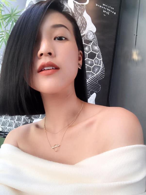 Thừa nhận thay tính đổi nết từ khi có bạn trai mới, MC Hoàng Oanh giờ đã chịu ngoan ngoan để yêu anh-1