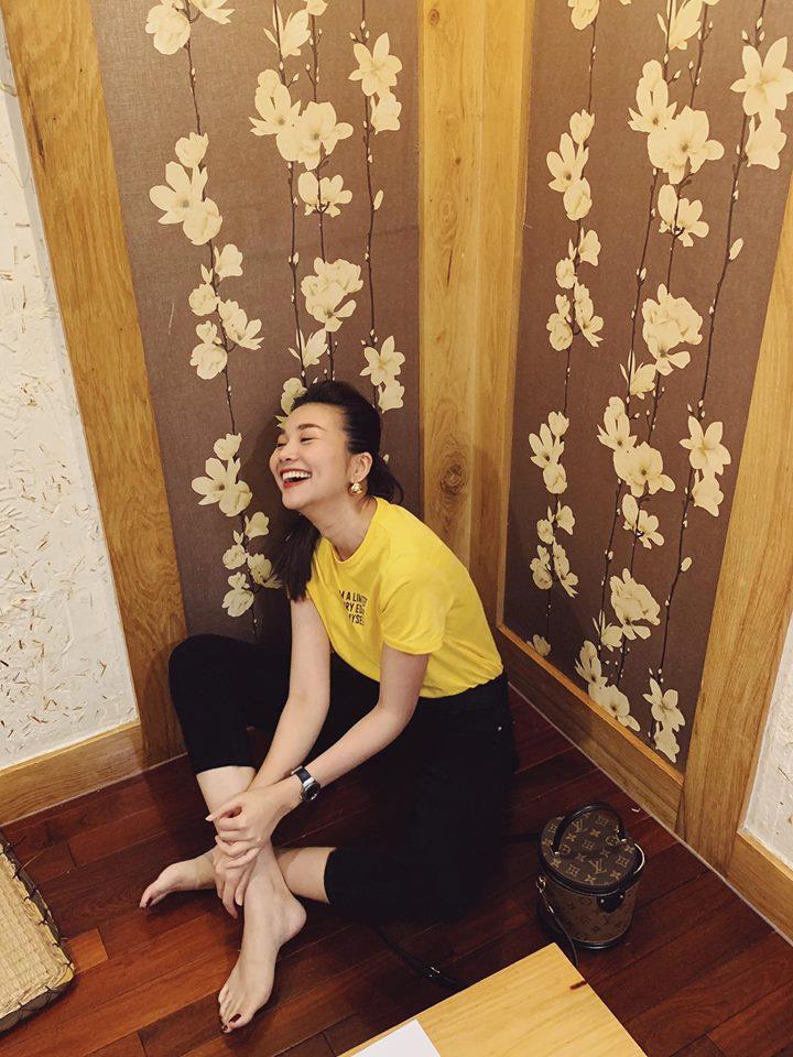 Hạ Vi tái xuất đẹp sắc sảo sau thời gian bị chê nhan sắc xuống cấp - vóc dáng héo hon-10