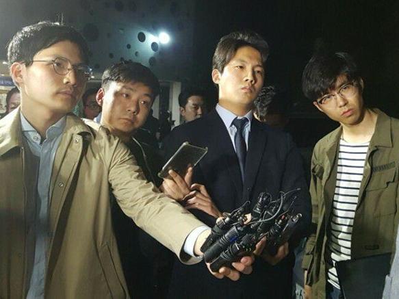 Tạ Đình Phong, Phòng Tổ Danh bị nghi liên quan đến bê bối của Seungri-4