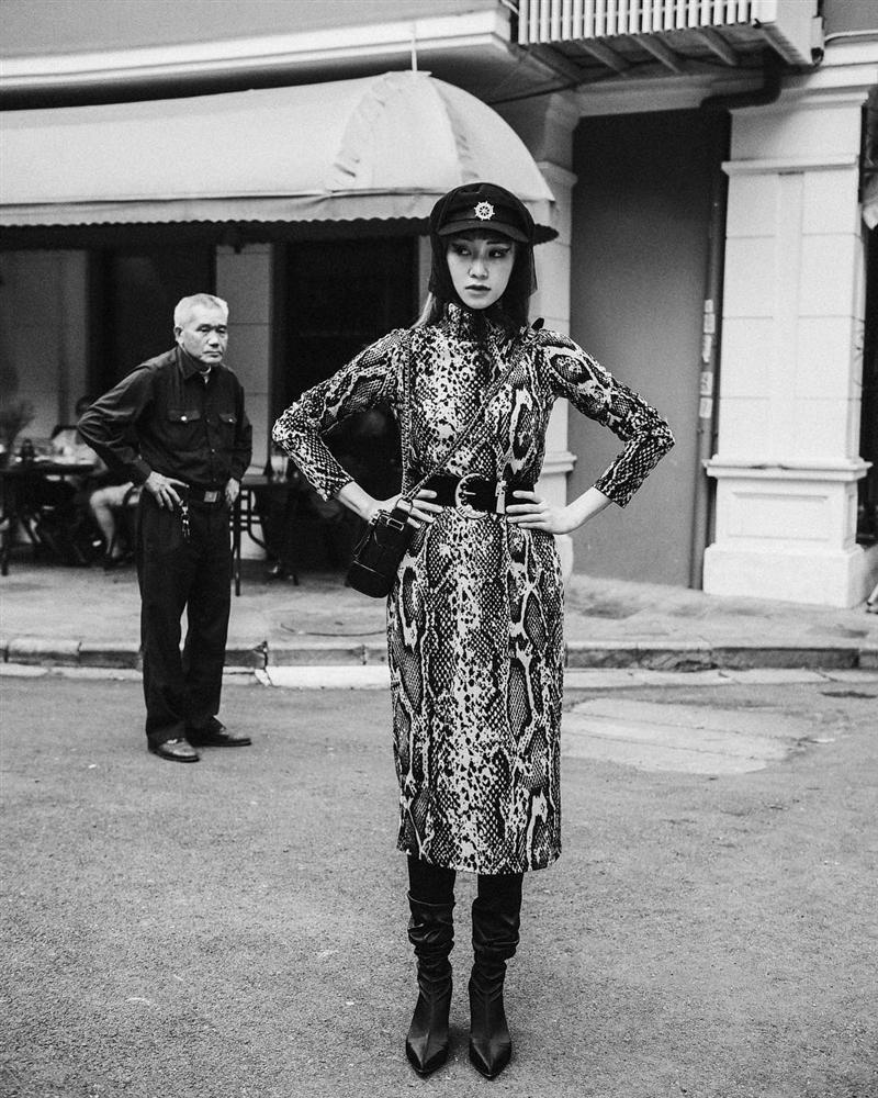 STREET STYLE GIỚI TRẺ: Jun Vũ miệt mài khoe bikini, Salim và Quỳnh Anh Shyn lại kín mít khăn với bốt-4