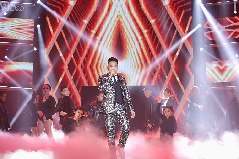 Nhóm nhạc đa quốc tịch có thành viên Việt Nam không lép vế khi đứng cùng sân khấu với loạt tên tuổi lớn-16