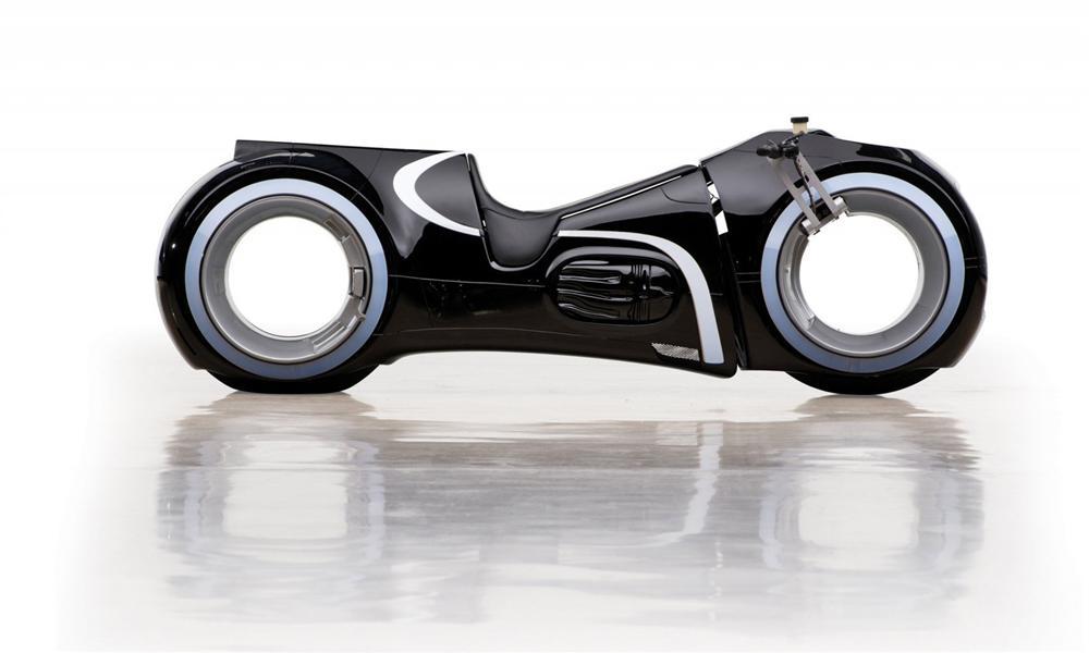 Khả năng đặc biệt của siêu mô tô 2,7 tỷ Đức Tào phớ vừa mua-2