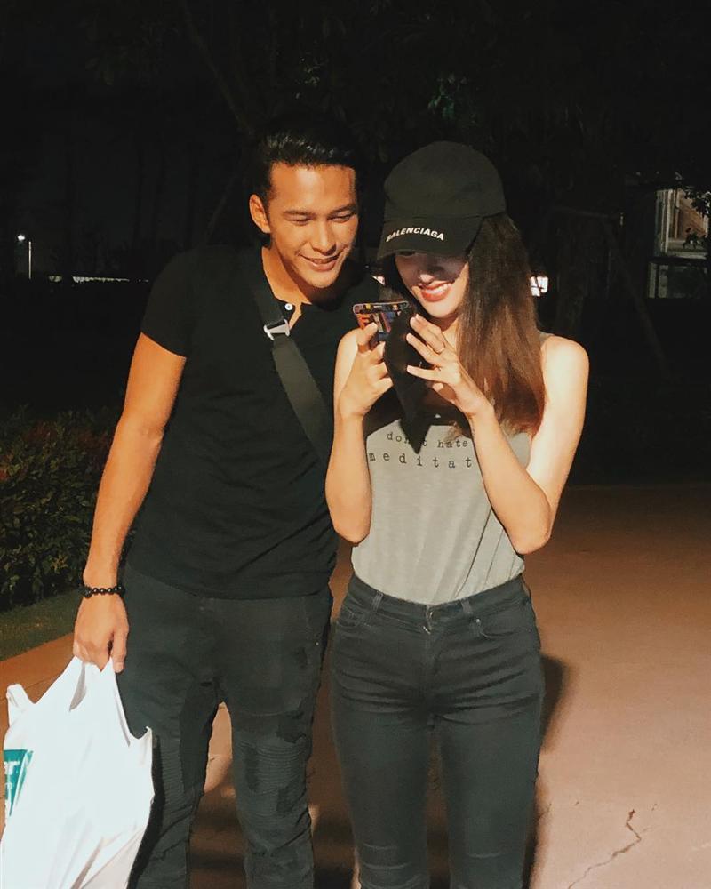 Hương Giang e ấp bên mỹ nam mắt biết cười - làn môi mê hoặc, ai nấy đều tan chảy vì họ quá đẹp đôi-1