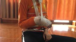 Xâm hại bé gái 9 tuổi đến rạn xương tay: Cho tại ngoại do phạm tội 'ít nghiêm trọng'