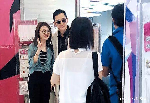 Trương Vô Kỵ kinh điển màn ảnh lao đao vì cờ bạc và gái mại dâm giờ ra sao?-8